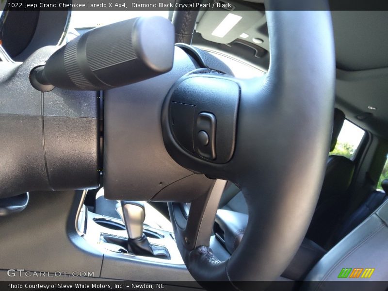 Diamond Black Crystal Pearl / Black 2022 Jeep Grand Cherokee Laredo X 4x4