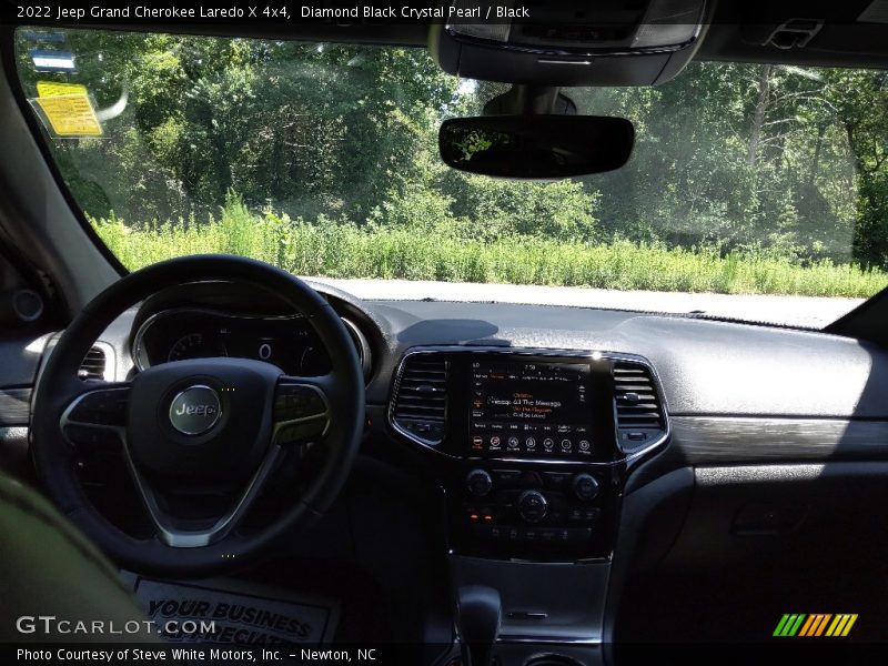 Diamond Black Crystal Pearl / Black 2022 Jeep Grand Cherokee Laredo X 4x4
