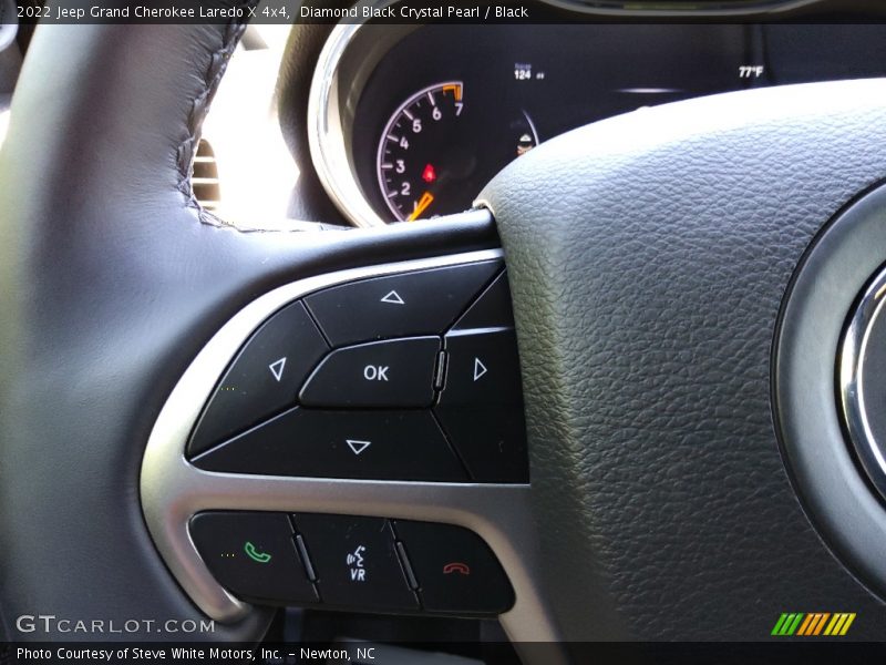 Diamond Black Crystal Pearl / Black 2022 Jeep Grand Cherokee Laredo X 4x4
