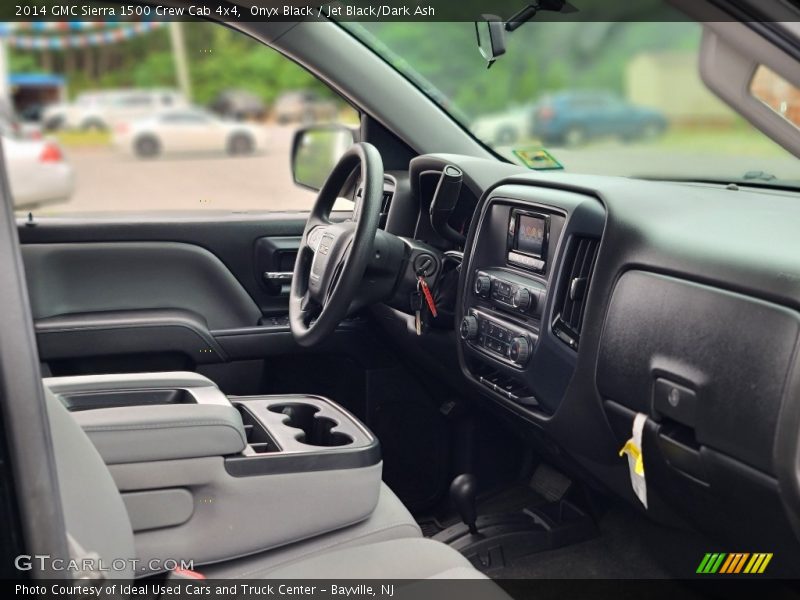 Dashboard of 2014 Sierra 1500 Crew Cab 4x4