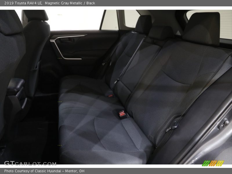 Magnetic Gray Metallic / Black 2019 Toyota RAV4 LE