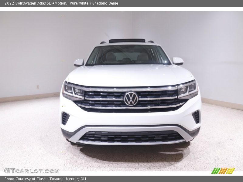Pure White / Shetland Beige 2022 Volkswagen Atlas SE 4Motion