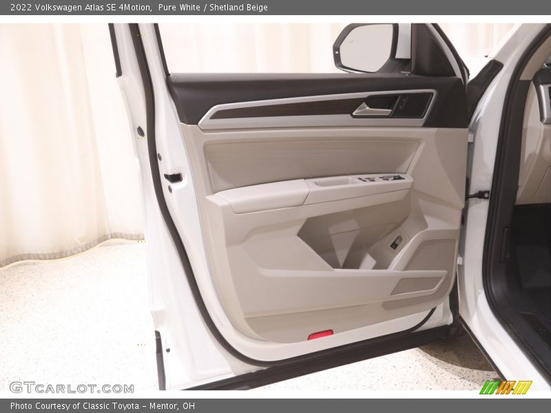 Pure White / Shetland Beige 2022 Volkswagen Atlas SE 4Motion
