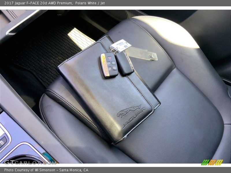 Polaris White / Jet 2017 Jaguar F-PACE 20d AWD Premium