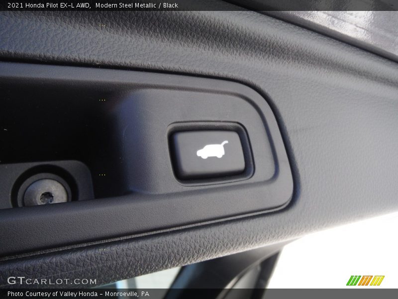 Modern Steel Metallic / Black 2021 Honda Pilot EX-L AWD