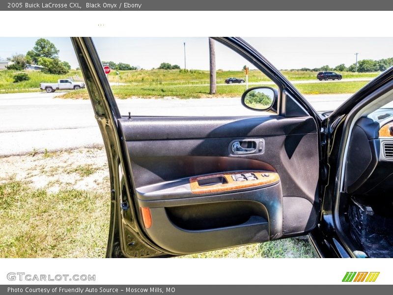 Black Onyx / Ebony 2005 Buick LaCrosse CXL