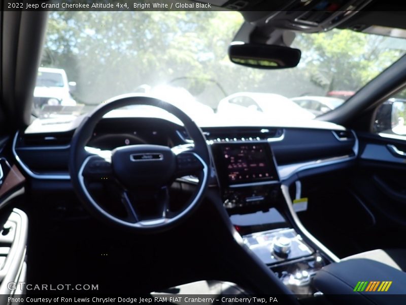Bright White / Global Black 2022 Jeep Grand Cherokee Altitude 4x4