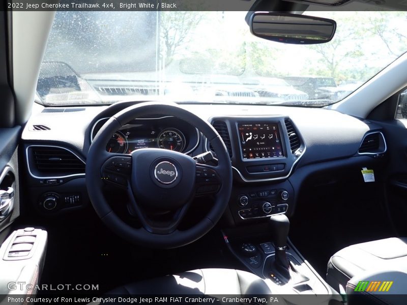 Bright White / Black 2022 Jeep Cherokee Trailhawk 4x4