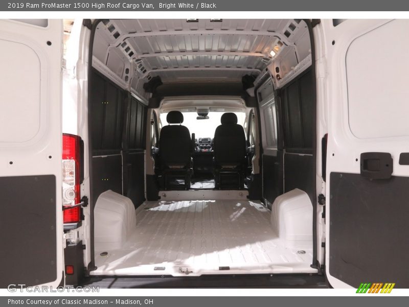 Bright White / Black 2019 Ram ProMaster 1500 High Roof Cargo Van