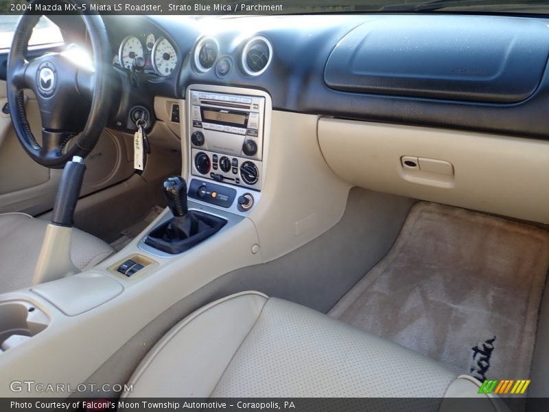 Front Seat of 2004 MX-5 Miata LS Roadster