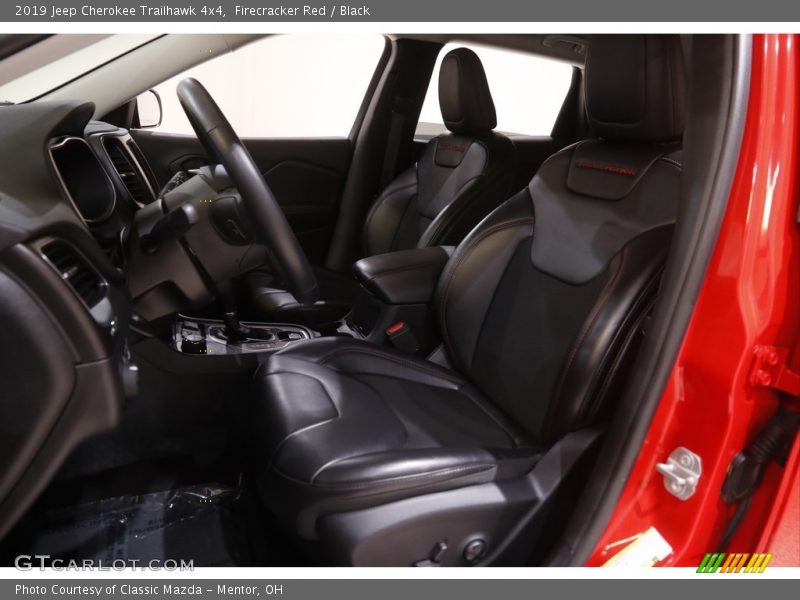 Firecracker Red / Black 2019 Jeep Cherokee Trailhawk 4x4