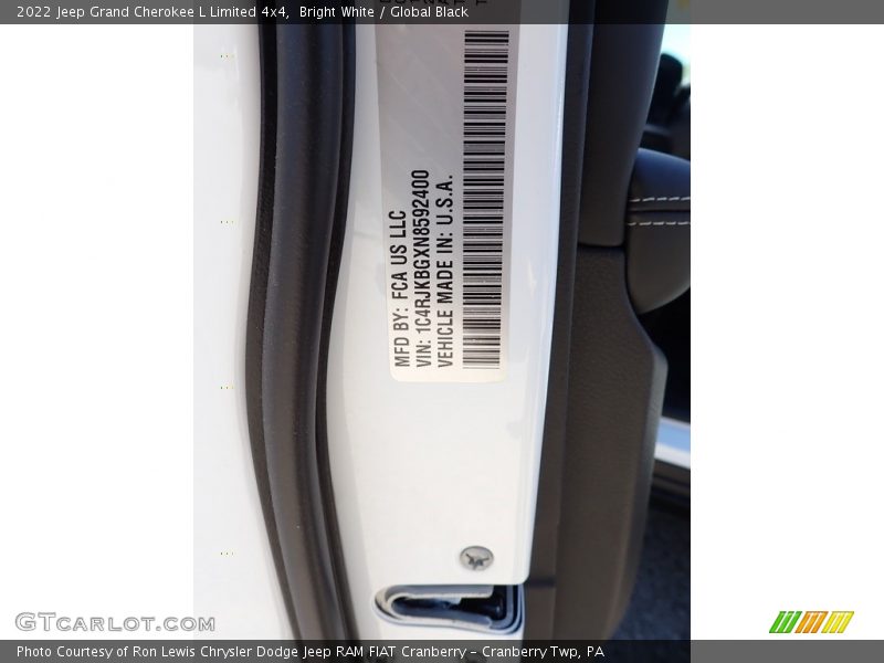 Bright White / Global Black 2022 Jeep Grand Cherokee L Limited 4x4