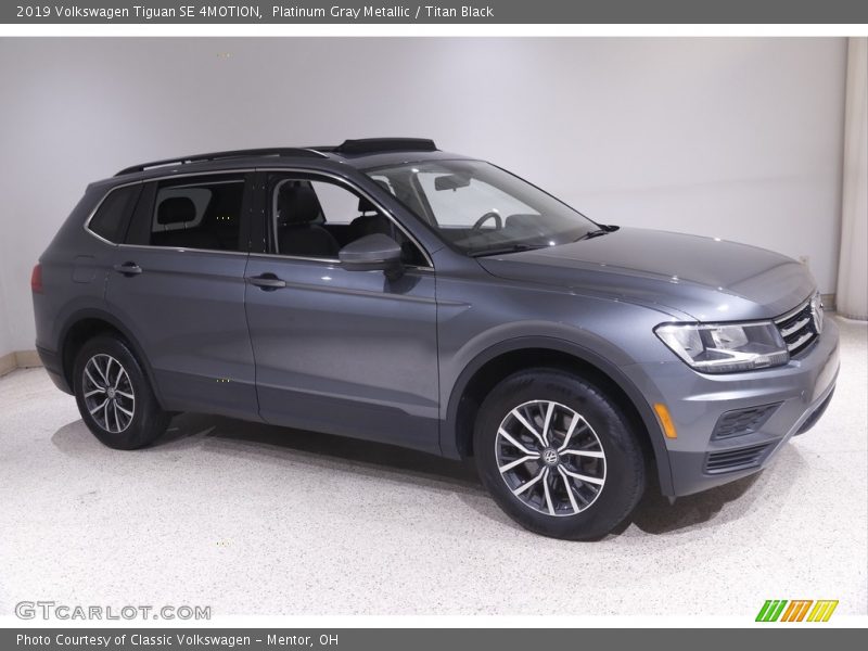 Platinum Gray Metallic / Titan Black 2019 Volkswagen Tiguan SE 4MOTION