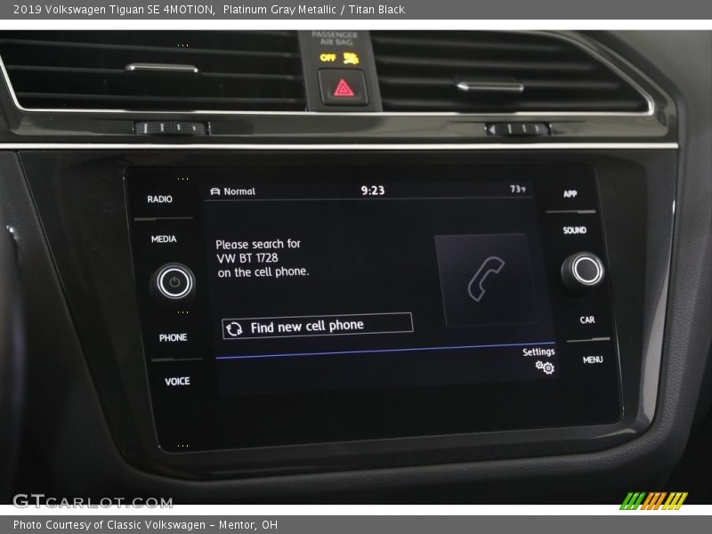 Platinum Gray Metallic / Titan Black 2019 Volkswagen Tiguan SE 4MOTION