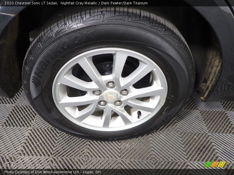 Nightfall Gray Metallic / Dark Pewter/Dark Titanium 2020 Chevrolet Sonic LT Sedan