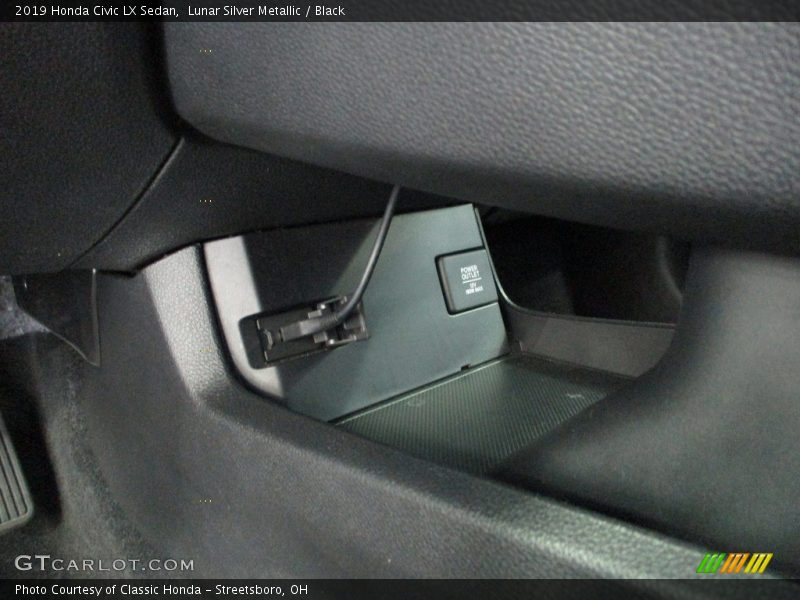 Lunar Silver Metallic / Black 2019 Honda Civic LX Sedan