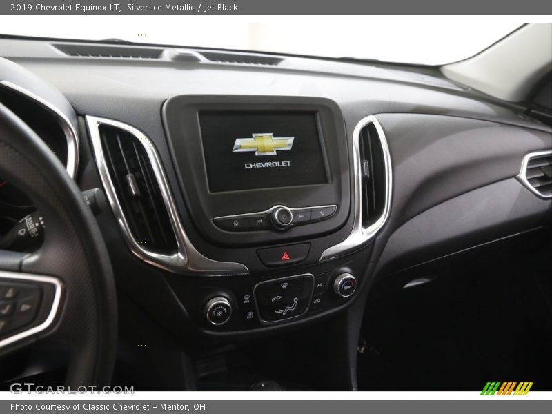 Silver Ice Metallic / Jet Black 2019 Chevrolet Equinox LT