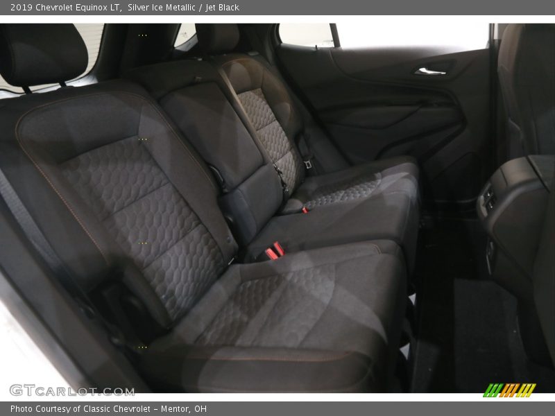 Silver Ice Metallic / Jet Black 2019 Chevrolet Equinox LT