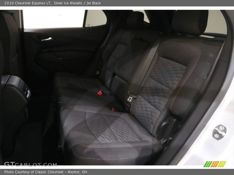 Silver Ice Metallic / Jet Black 2019 Chevrolet Equinox LT