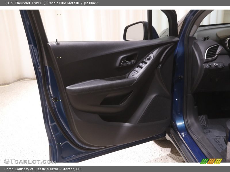 Pacific Blue Metallic / Jet Black 2019 Chevrolet Trax LT