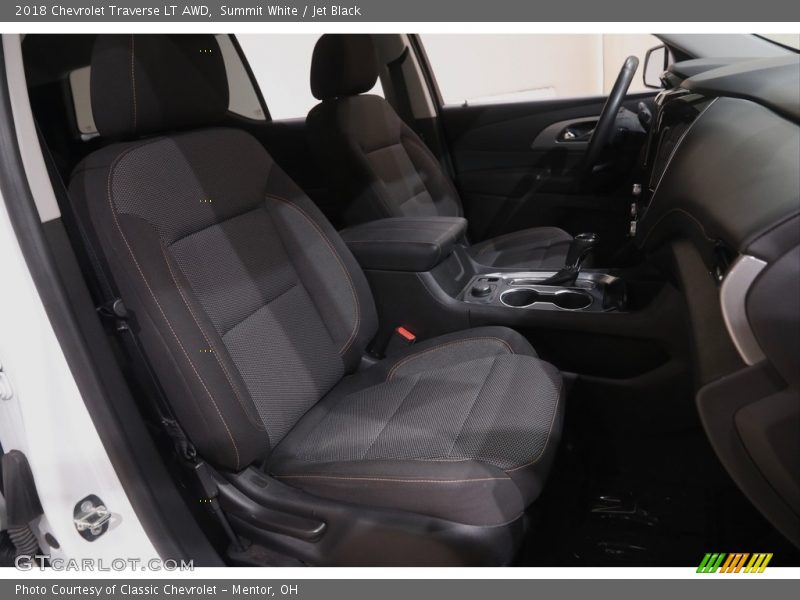 Summit White / Jet Black 2018 Chevrolet Traverse LT AWD