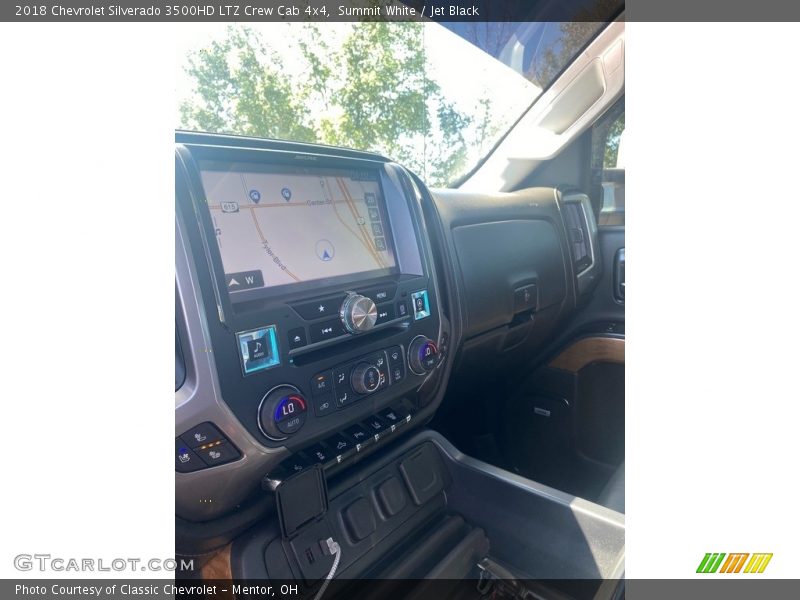 Summit White / Jet Black 2018 Chevrolet Silverado 3500HD LTZ Crew Cab 4x4