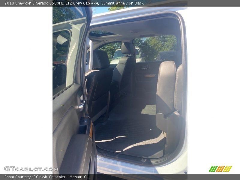 Summit White / Jet Black 2018 Chevrolet Silverado 3500HD LTZ Crew Cab 4x4