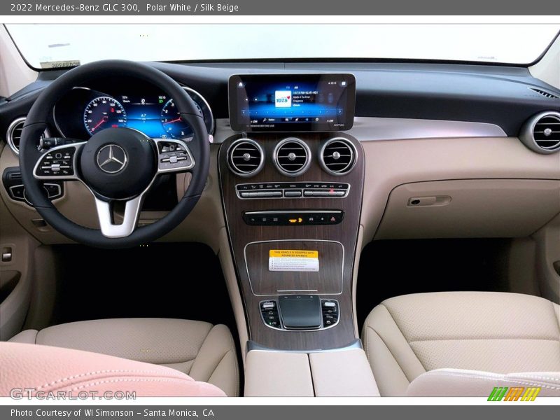 Polar White / Silk Beige 2022 Mercedes-Benz GLC 300