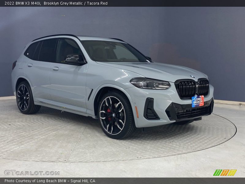 Front 3/4 View of 2022 X3 M40i