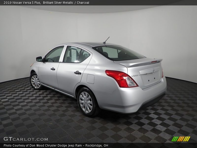 Brilliant Silver Metallic / Charcoal 2019 Nissan Versa S Plus