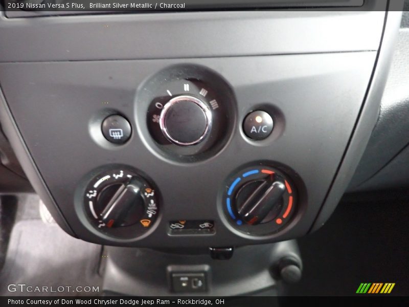 Brilliant Silver Metallic / Charcoal 2019 Nissan Versa S Plus