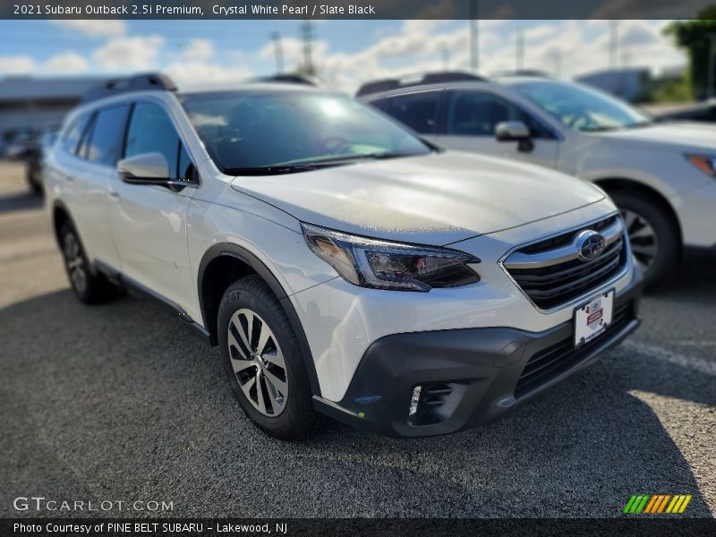 Crystal White Pearl / Slate Black 2021 Subaru Outback 2.5i Premium