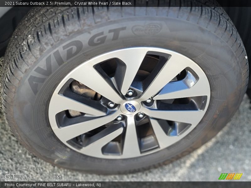 Crystal White Pearl / Slate Black 2021 Subaru Outback 2.5i Premium