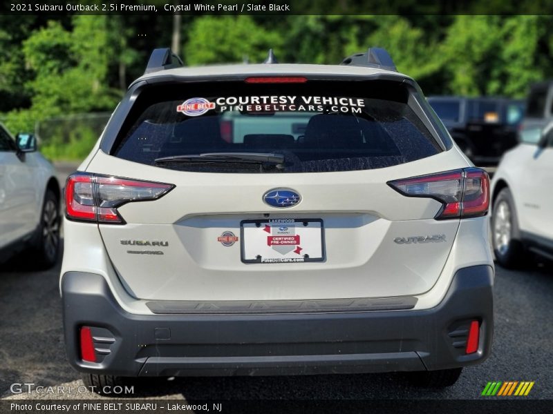 Crystal White Pearl / Slate Black 2021 Subaru Outback 2.5i Premium