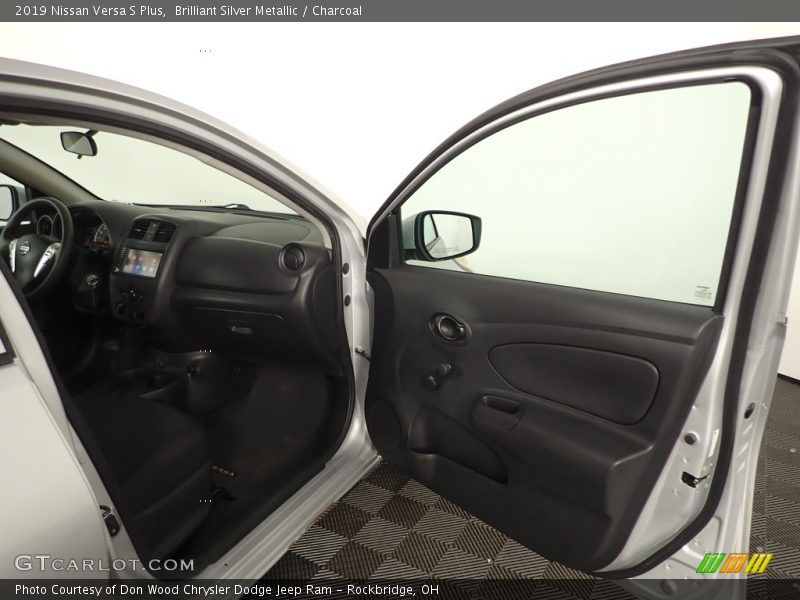 Brilliant Silver Metallic / Charcoal 2019 Nissan Versa S Plus
