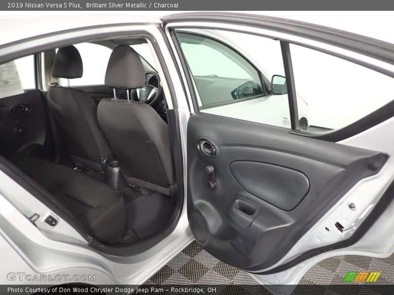 Brilliant Silver Metallic / Charcoal 2019 Nissan Versa S Plus