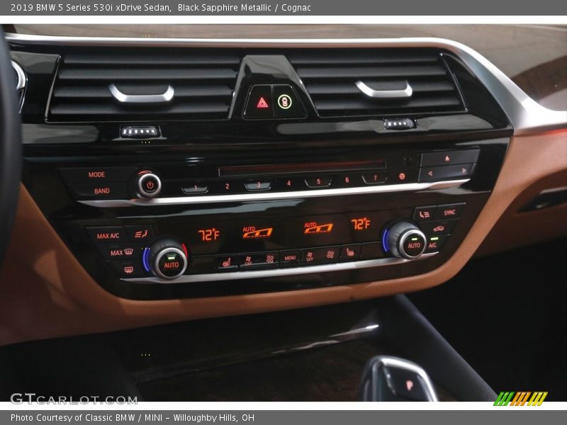 Black Sapphire Metallic / Cognac 2019 BMW 5 Series 530i xDrive Sedan