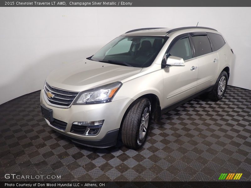 Champagne Silver Metallic / Ebony 2015 Chevrolet Traverse LT AWD