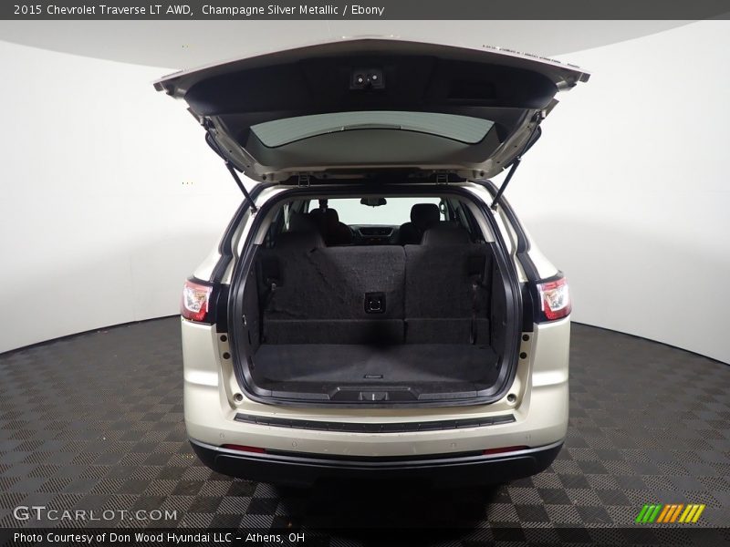 Champagne Silver Metallic / Ebony 2015 Chevrolet Traverse LT AWD
