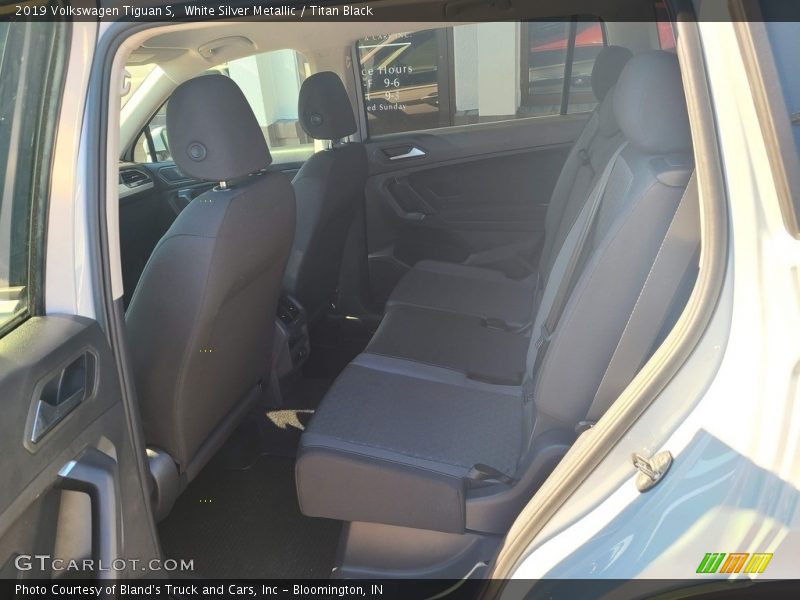 White Silver Metallic / Titan Black 2019 Volkswagen Tiguan S