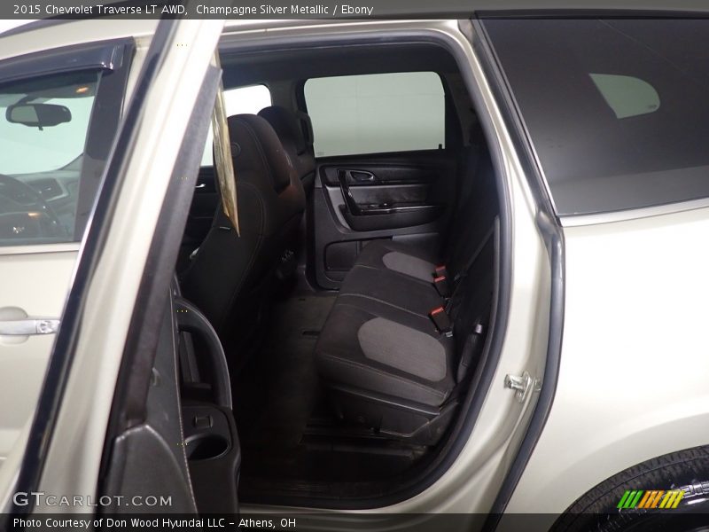 Champagne Silver Metallic / Ebony 2015 Chevrolet Traverse LT AWD