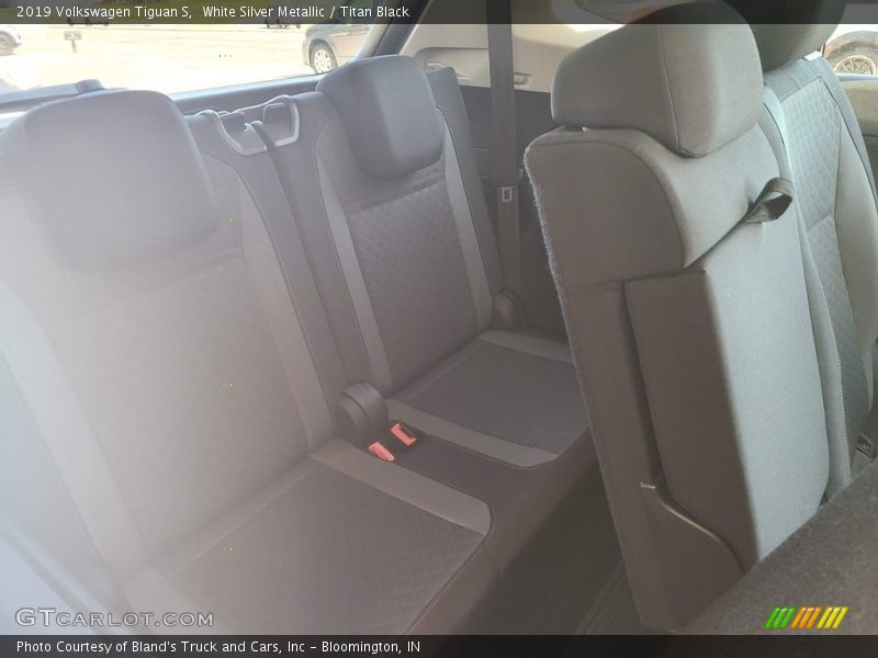 White Silver Metallic / Titan Black 2019 Volkswagen Tiguan S