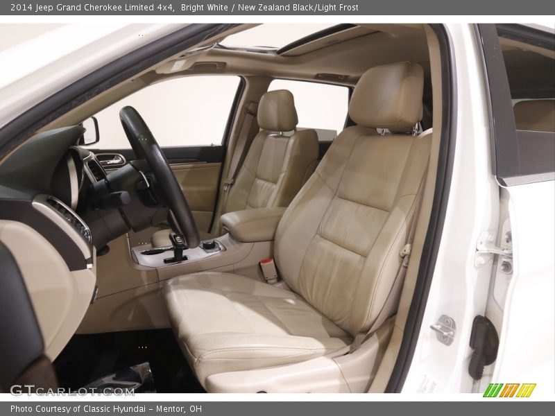 Bright White / New Zealand Black/Light Frost 2014 Jeep Grand Cherokee Limited 4x4