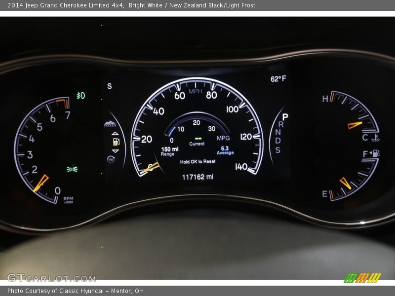 Bright White / New Zealand Black/Light Frost 2014 Jeep Grand Cherokee Limited 4x4