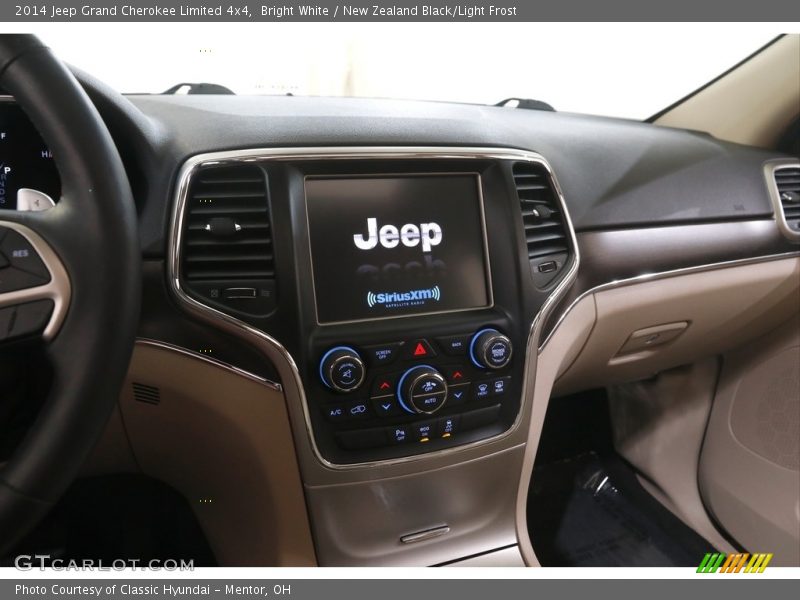 Bright White / New Zealand Black/Light Frost 2014 Jeep Grand Cherokee Limited 4x4