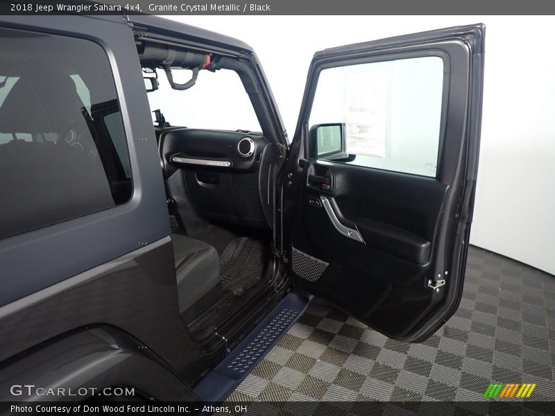 Granite Crystal Metallic / Black 2018 Jeep Wrangler Sahara 4x4