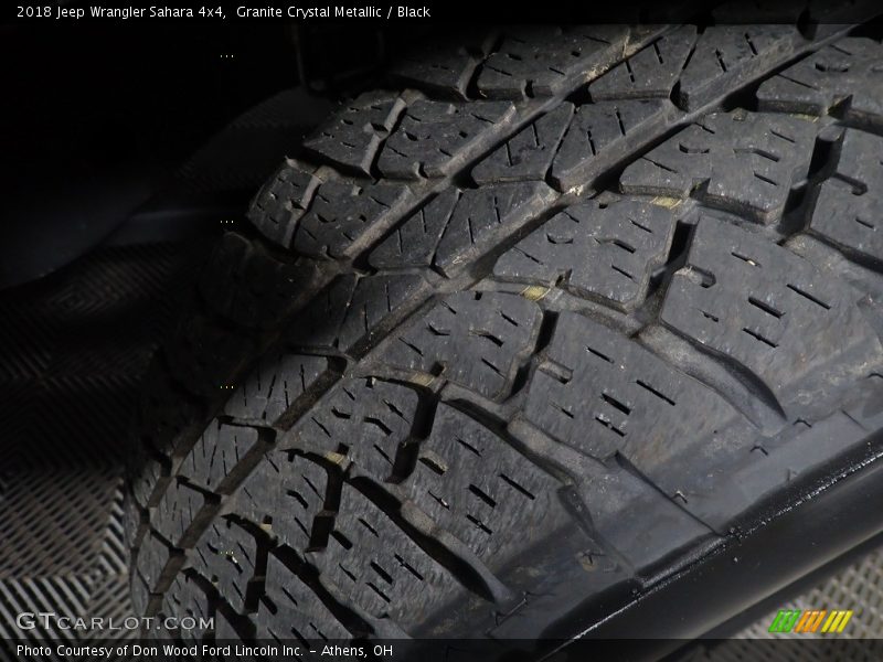 Granite Crystal Metallic / Black 2018 Jeep Wrangler Sahara 4x4