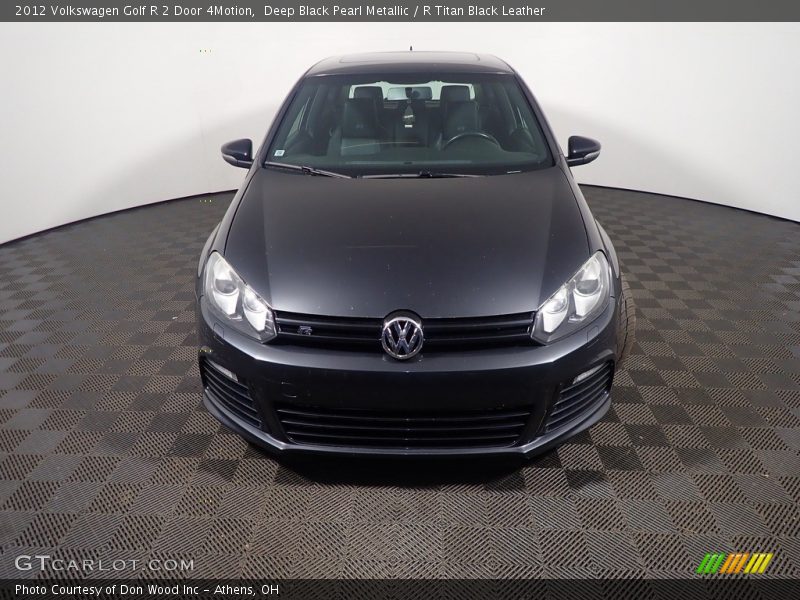 Deep Black Pearl Metallic / R Titan Black Leather 2012 Volkswagen Golf R 2 Door 4Motion