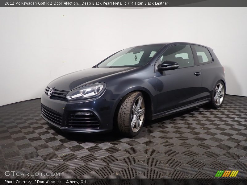 Deep Black Pearl Metallic / R Titan Black Leather 2012 Volkswagen Golf R 2 Door 4Motion