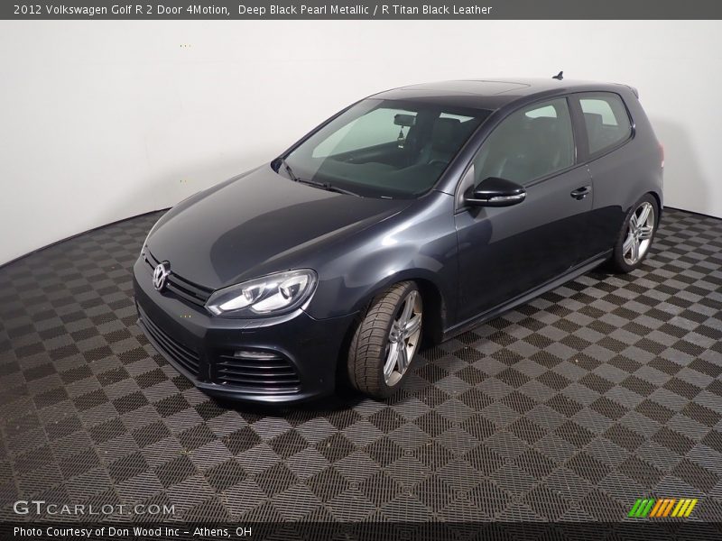 Deep Black Pearl Metallic / R Titan Black Leather 2012 Volkswagen Golf R 2 Door 4Motion